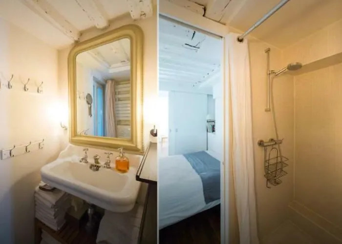 Daire Chez Vous St Honore Paris
